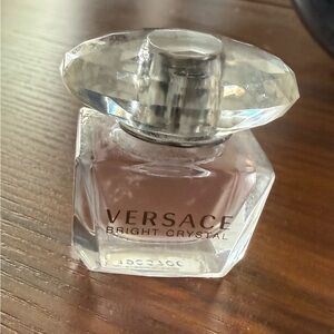 Versace Bright Crystal Pink Perfume
